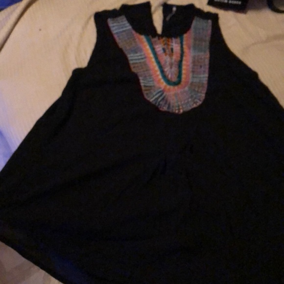 Aztec Tank - Picture 2 of 3